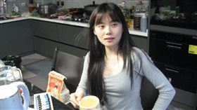 中國女歌手井迪經常透過抖音分享音樂作品。（圖／翻攝自微博）