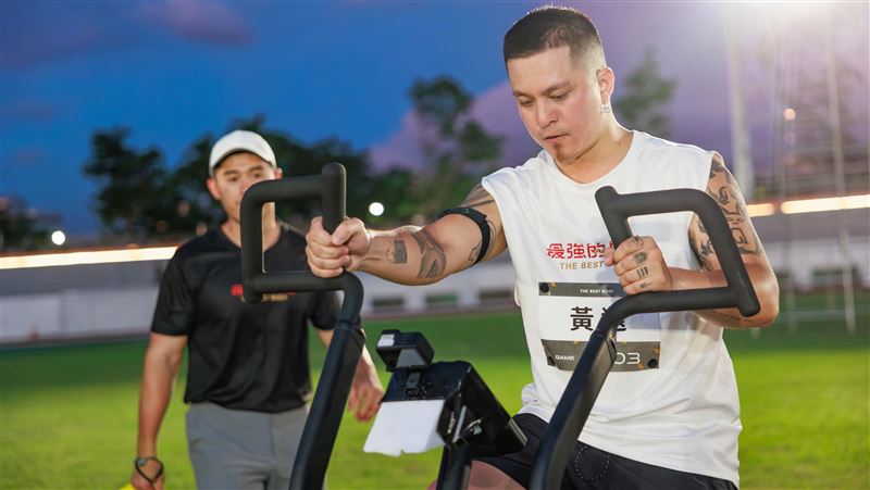 突意外心律狂飆　黃仲崑兒急救搶命病況曝