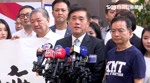 遭張亞中酸朱傅集團2.0　郝龍斌反擊了
