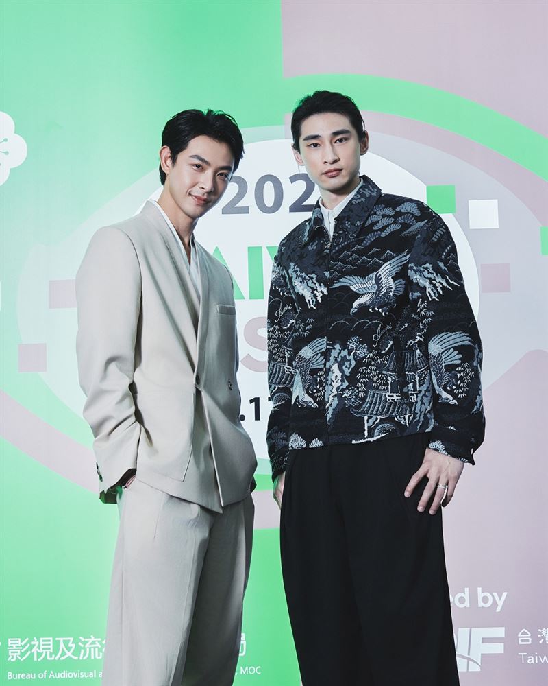 連晨翔(左)與章廣辰帶著新作《舊金山美容院》到韓國首爾宣傳。(圖／TVBS)