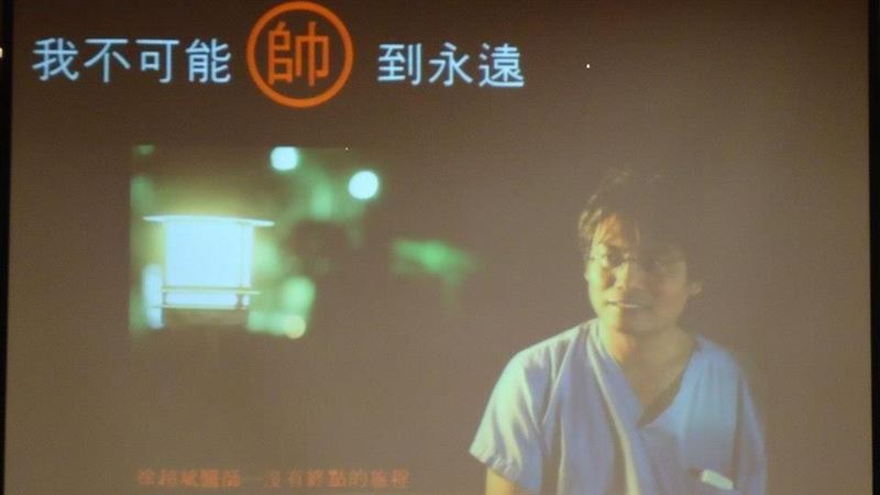 妹夭折而立志行醫！徐超斌罹癌仍堅持看診