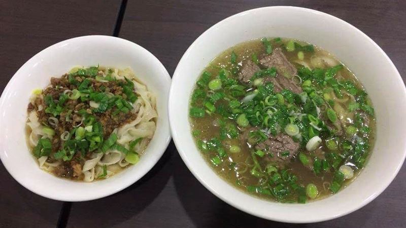 必比登牛肉麵太夯！老闆掛病號休4天