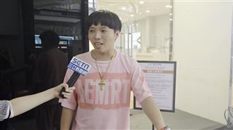 i17排隊人潮竟在這　頭香年年換機：小錢