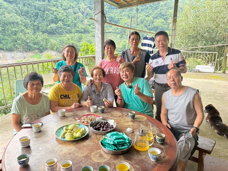 胡瓜跟粉絲們互動。（圖／《下面一位》提供）