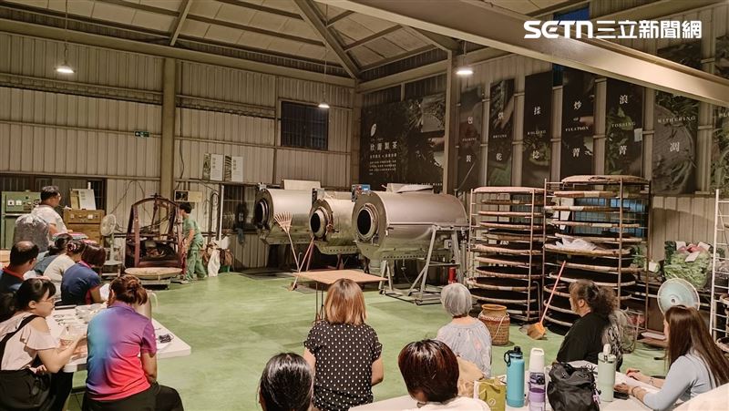 學員不分日夜勤學製茶技術。（圖／翻攝畫面）