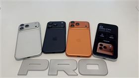 I17傳出不建議用戶貼膜，原因是貼膜可能會對螢幕造成損害，貼膜業者表示，貼膜採用奈米液態滲透技術，能與玻璃表面結合，如同汽車鍍膜一樣。（圖／記者王文承攝影）