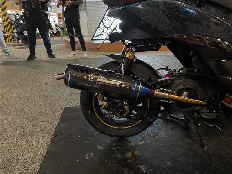 試乘新改裝重機踢到鐵板！桃園車行老闆噪音破百挨罰。（圖／桃園電子報提供）