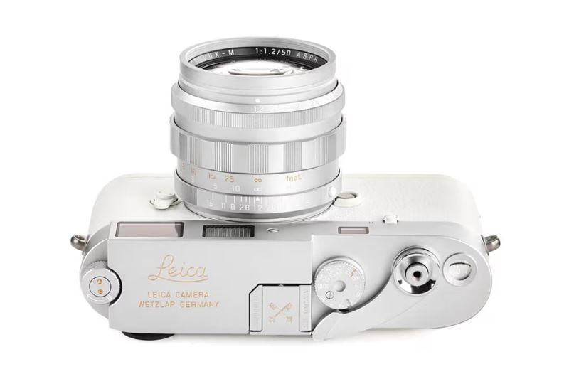 全銀鉻M-A機身與Noctilux-M 50mm f/1.2鏡頭。（圖／翻攝Leica網站）