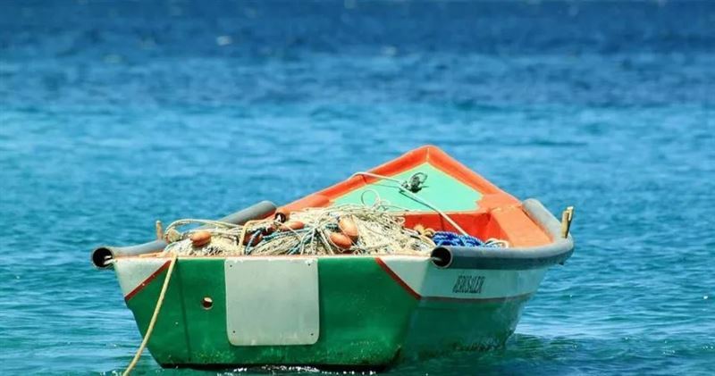 16名偷渡客受困大海，人妻自願提供母乳給每人每天吸吮10秒，成功度過12天的漂流危機。 （示意圖／翻攝自Pixabay）