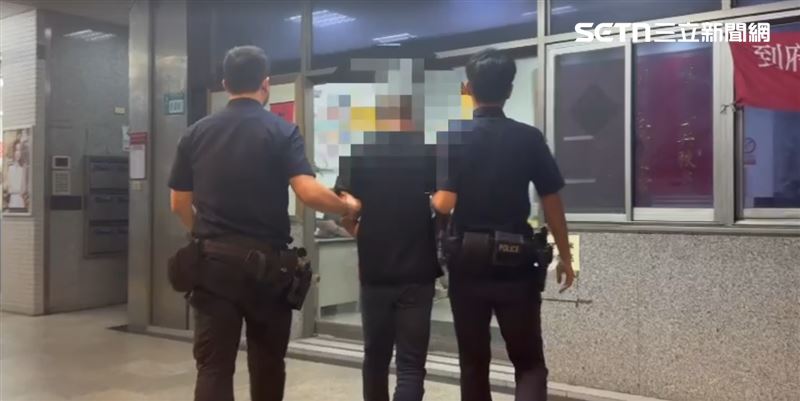 新北市三重區前天（18日）晚上爆發激烈警匪追逐， 27歲郭姓男車手面交47萬贓款逃逸被逮。（圖／翻攝畫面）