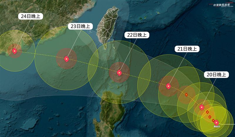 樺加沙爆發性增強中，將以巔峰之姿通過台灣南端。（圖／台灣颱風論壇｜天氣特急臉書）