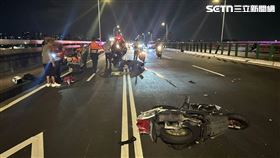 民權大橋5車連環撞，造成6人受傷送醫。（圖／翻攝畫面）