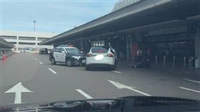 桃園機場,開槍,保大,員警,特斯拉。（圖／翻攝畫面）