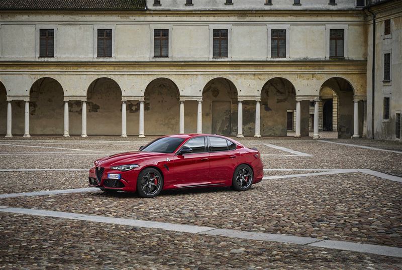 Alfa Romeo Giulia Quadrifoglio。（圖／Alfa Romeo提供）