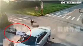南投,埔里,車禍,撞擊瞬間,彈飛,傷重,死亡,騎士（圖／翻攝畫面）