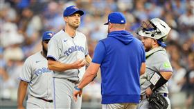 薛澤（Max Scherzer）僅投0.2局退場，寫下生涯最短局數先發。（圖／路透社／達志影像）