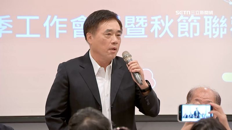 藍黨魁參選人皆向柯示好 百年黨竟寄望柯