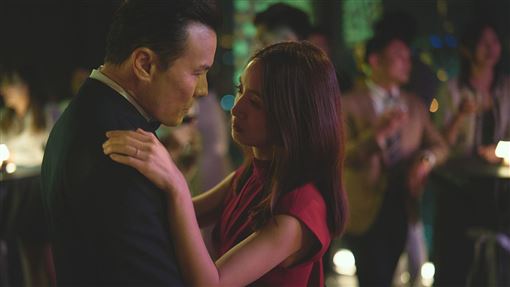 林依晨被夫怒斥「妳不懂自制」崩潰狂吼