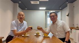 不去國民黨主席辯論！郝龍斌衝雲林與韓國瑜喝咖啡　。（圖／郝辦提供）