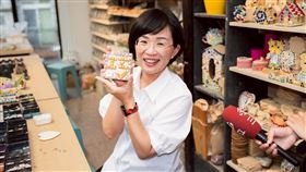 鶯歌老街不一樣了！蘇巧慧化身導遊曝光私房景點，有吃有玩有回憶。（圖／記者鍾志鵬攝影、立委蘇巧慧辦公室提供）