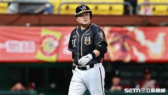 被昔日亞青冠軍隊友拉弓　胡金龍幽默回應