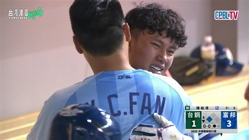 富邦悍將王念好開轟爆哭。（圖／翻攝自CPBLTV）