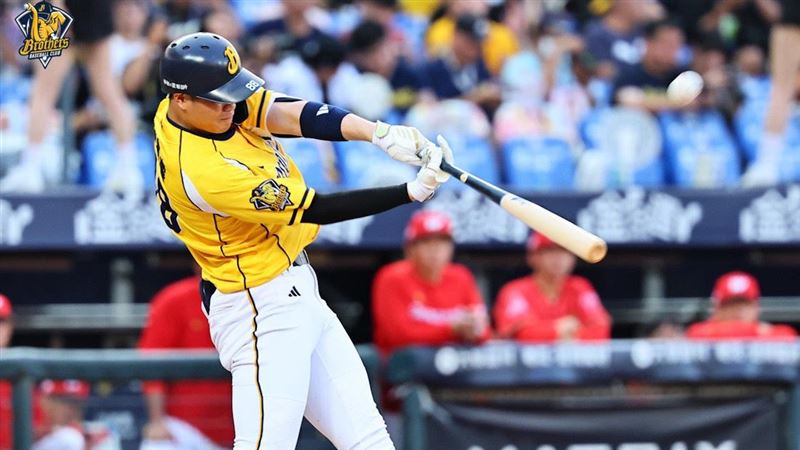 中信兄弟宋晟睿首球、首打席開轟。（圖／中信兄弟提供）
