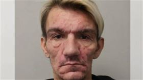 42歲男子喬納森·卡爾因強暴與魯莽傳染HIV遭判17年徒刑，警方警告可能涉及多達400名受害者。（圖／倫敦都會警察廳提供）