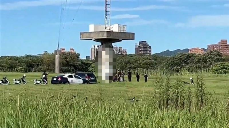 新北土城裕德國小後方的廣播電塔，一對夫妻被發現陳屍該處。（圖／翻攝畫面）