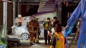 新竹,自小客車,車禍,建築工地,養生館,死亡。（圖／翻攝畫面）