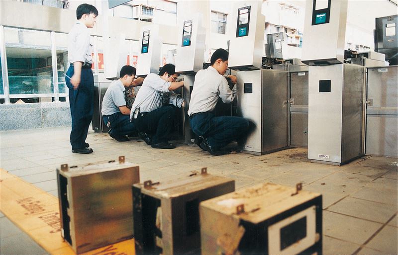 台北捷運回想起2001年9月17日，納莉颱風挾帶豪雨侵襲，造成台北捷運史上最嚴重災情。（圖／翻攝北捷粉專）
