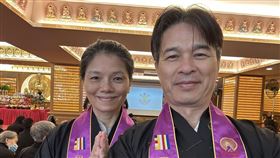 李興文（右）與太太陳姝卉。（翻攝自李興文News Lee夜總會〈 粉絲團 〉臉書）