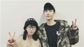 編劇汪俞岑（左）曾因為于朦朧（右）的鼓勵，有了繼續勇敢活下去的勇氣。（圖／翻攝自汪俞岑微博）