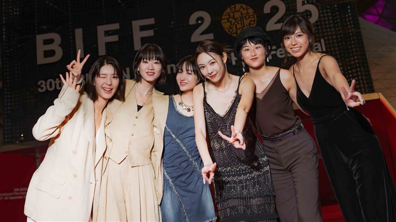 女神齊走釜山影展紅毯　亞洲故事首映超夯