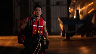 昔日男團偶像爆出超壯肌肉！英勇救援傷患