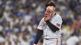 鄧愷威交手道奇3局投出3次觸身球。（圖／美聯社／達志影像）