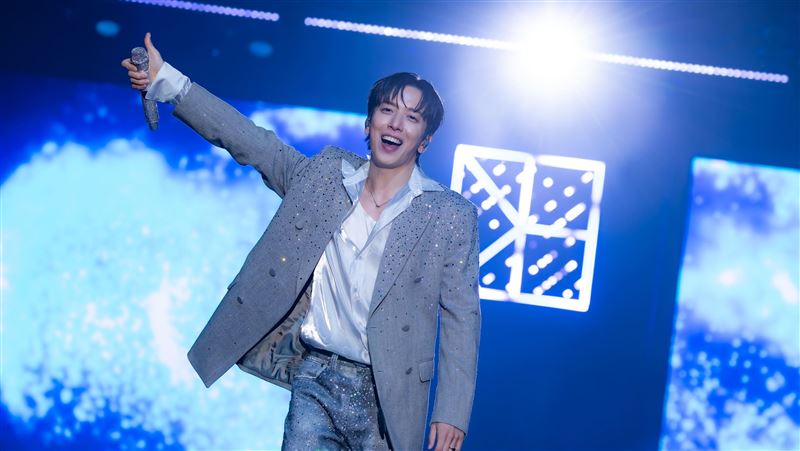 鄭容和台北壓軸唱到落淚　喊：下一站巨蛋