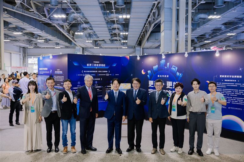 危老&middot;都更盛會開跑，更新更好宇宙探險隊，啟程探索都更拿好禮。（圖／新北市城鄉局提供）