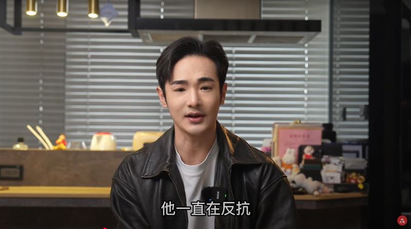 八炯整理中國網友對於于朦朧墜樓案提出的質疑。（圖／翻攝自八炯YouTube）