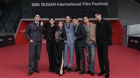 《男公館》演員群前進釜山電影節展覽受到當地注目。