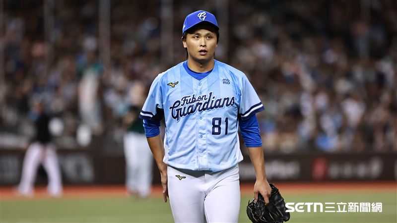 富邦悍將先發投手陳仕朋首局失6分仍拿勝投。（圖／記者劉彥池攝影）