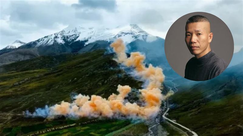 蔡國強聯手始祖鳥的炸山煙火秀被外界罵爆。（圖／翻攝自微博）