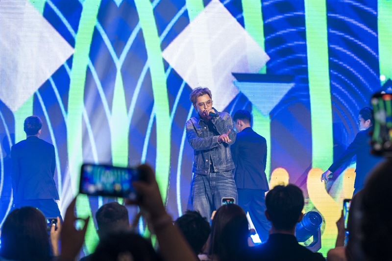 羅志祥在浪直播「星潮之夜」壓軸開唱，現場歡聲雷動。（圖／浪LIVE提供）