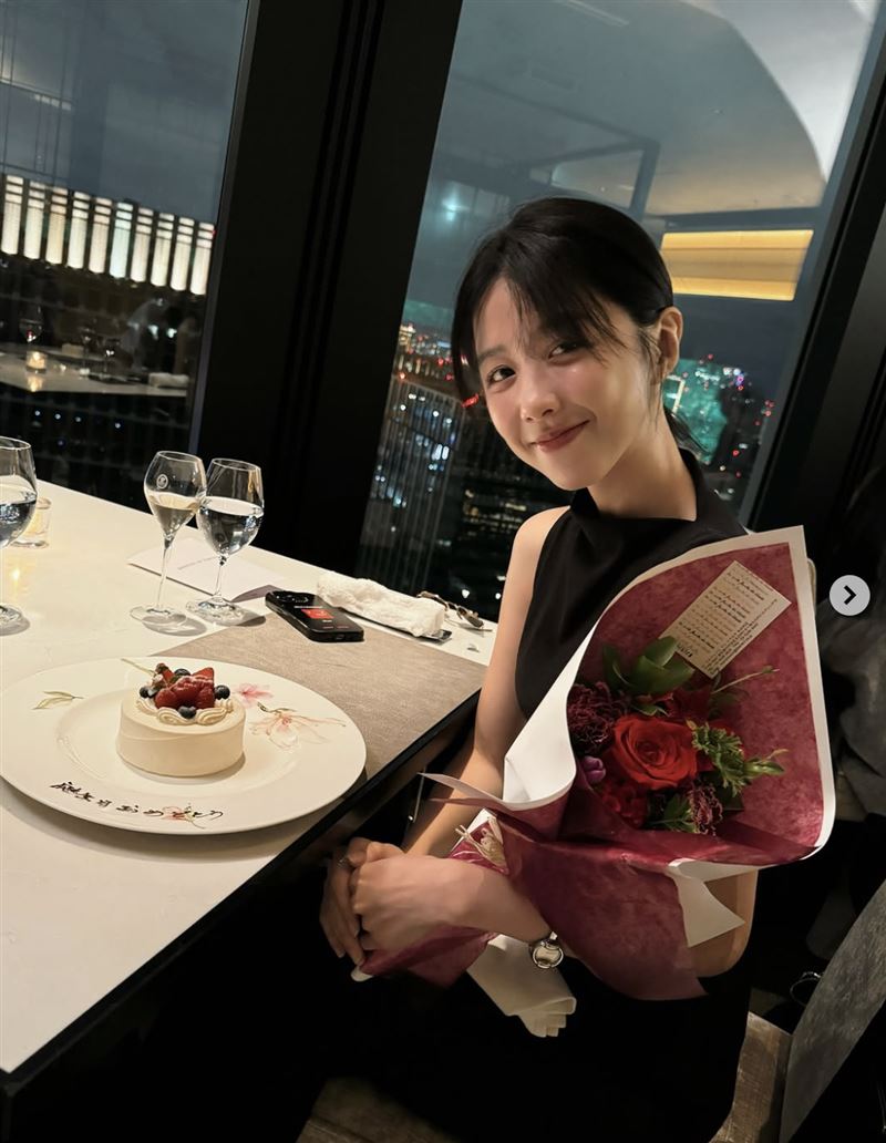 邵雨薇生日美照疑似是男友視角。（圖／翻攝自IG）