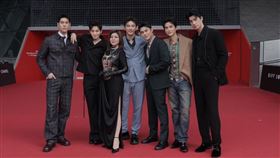 周予天（左起）、吳思賢、王彩樺、張立昂、陳奕、石知田、羅宏正。（圖／達騰娛樂提供）