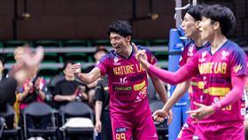 東京巨熊終場以25：23、25：16、 25：14直落三拿下勝利。（圖／TPVL提供） 