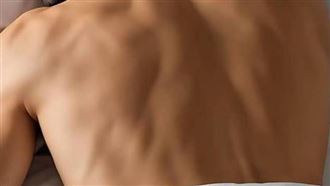 「G水」迷昏他拍男男片！富二代慘了