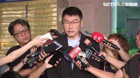 陸委會副主委梁文傑接受媒體聯訪回應雙城論壇延期。（圖／翻攝畫面）