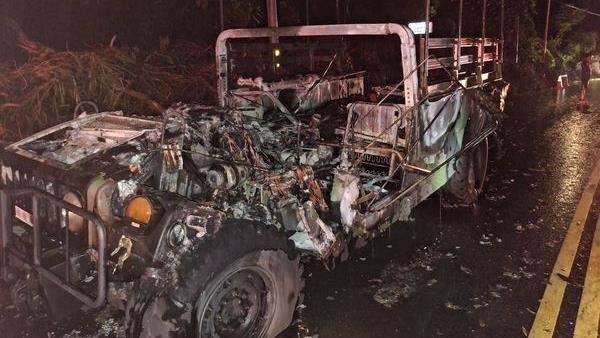 彰化火燒車！十軍團悍馬車陷火海燒成廢鐵