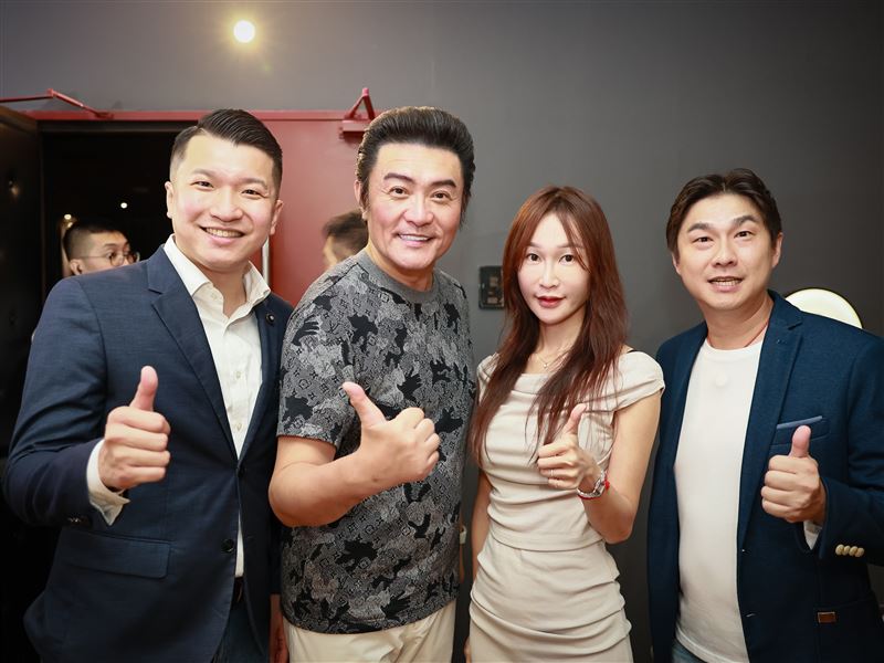 知名演員李㼈表態支持康家瑋投入地方服務
